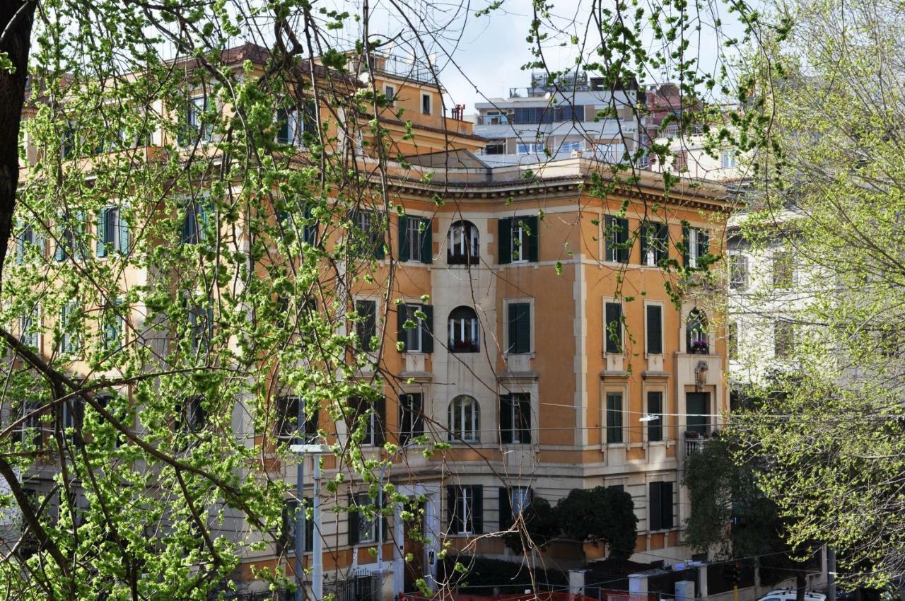 Trastevere Boulevard Рим Екстериор снимка